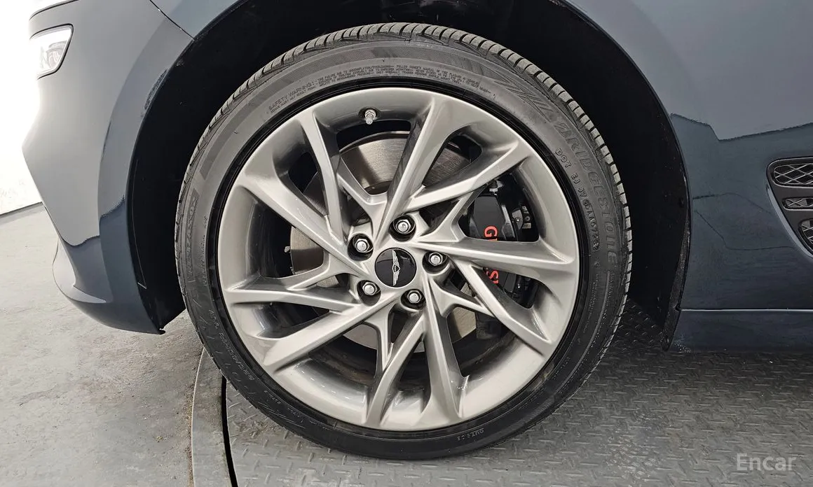 Genesis G70 2022 Gasoline 2.5T 4WD