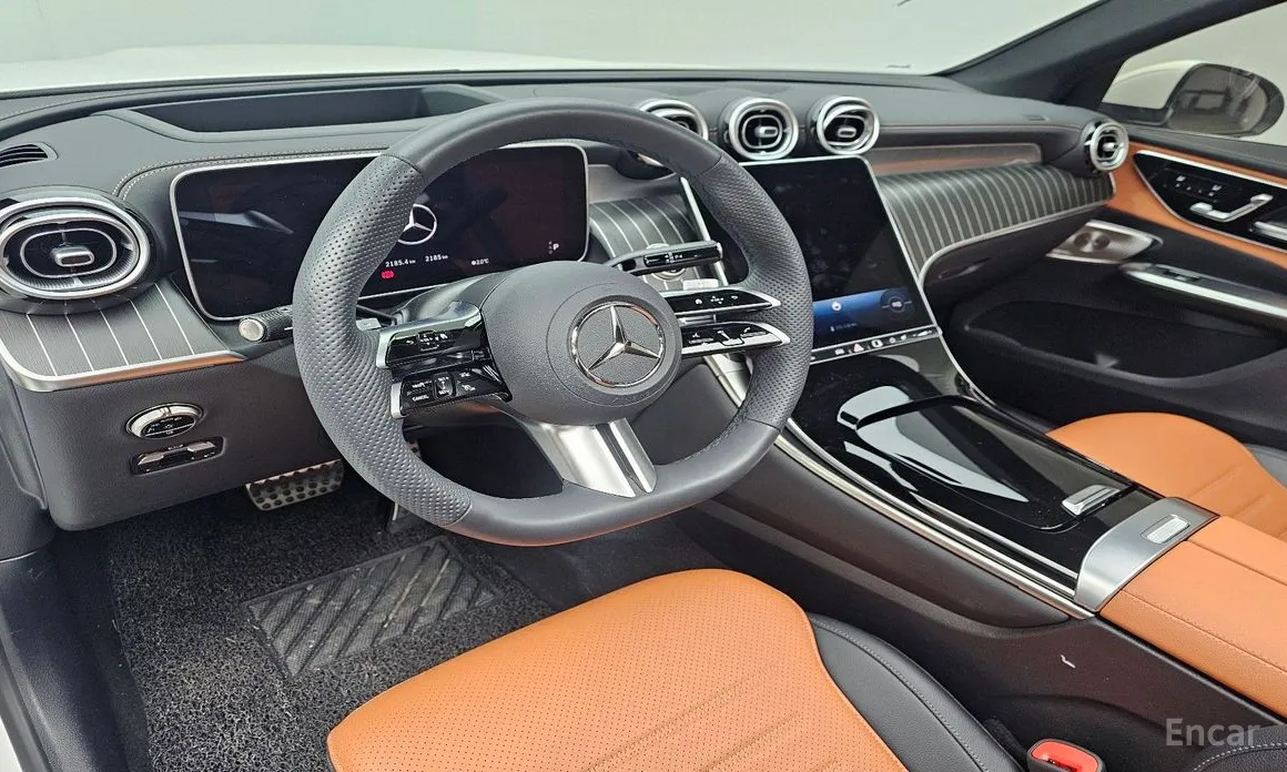 Mercedes-Benz GLC-Class 2023 GLC300 4MATIC AMG Line