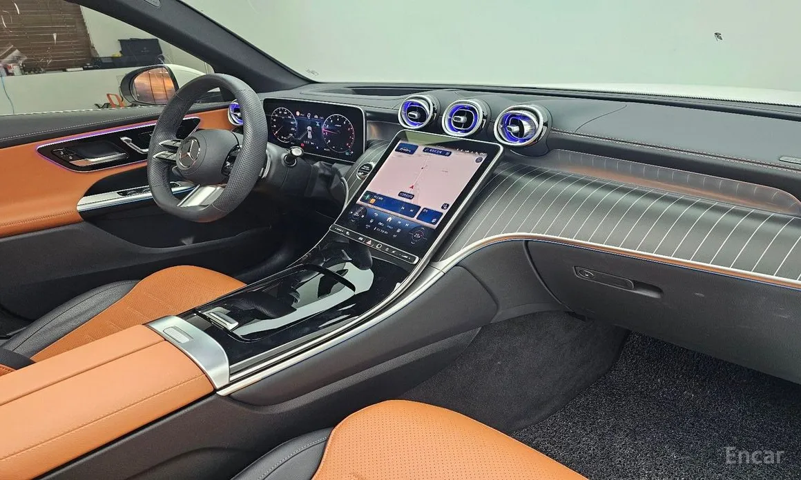 Mercedes-Benz GLC-Class 2023 GLC300 4MATIC AMG Line