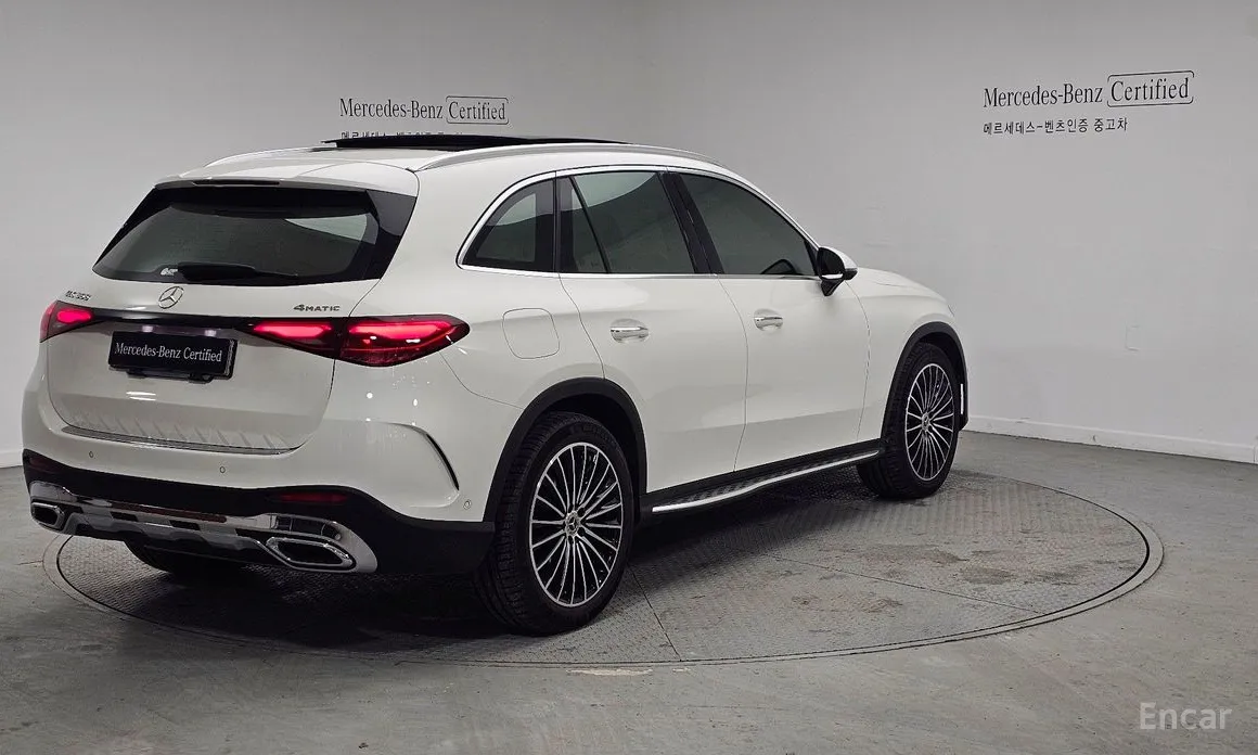 Mercedes-Benz GLC-Class 2023 GLC300 4MATIC AMG Line