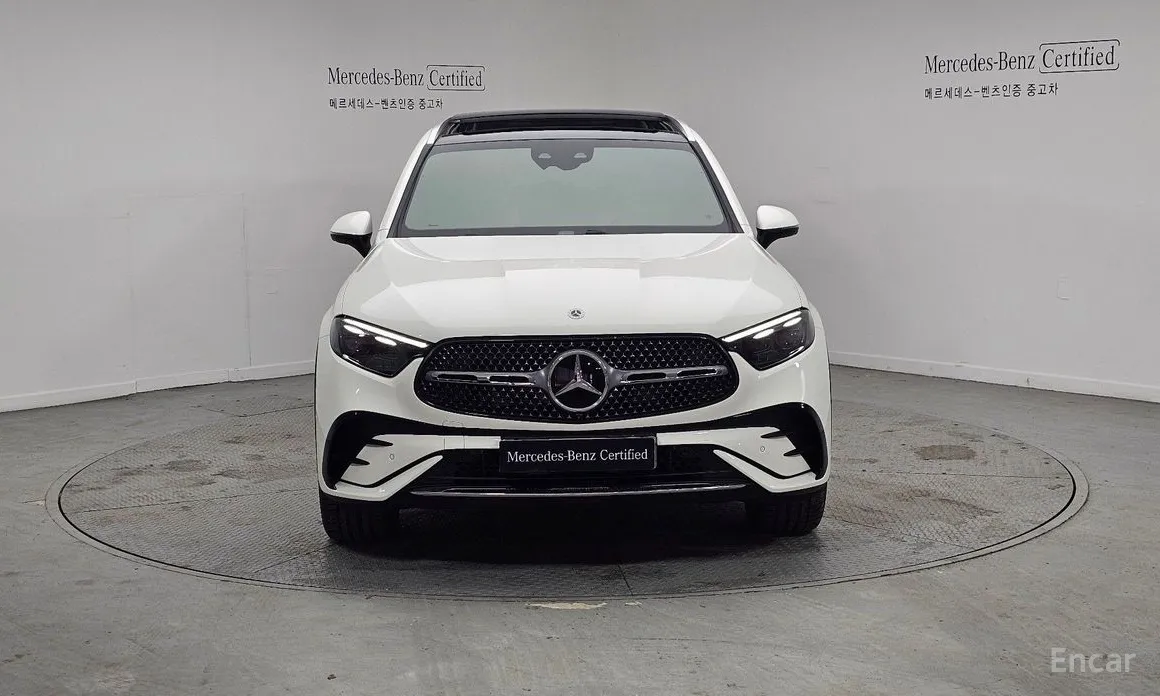 Mercedes-Benz GLC-Class 2023 GLC300 4MATIC AMG Line