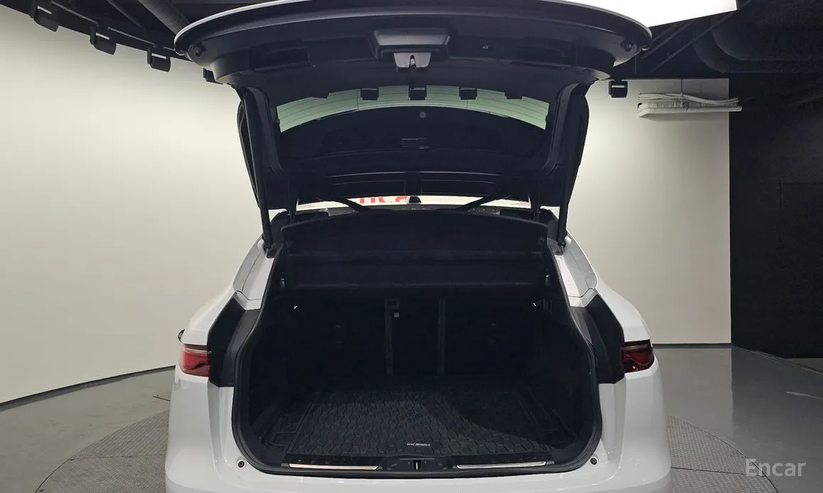 Jaguar F-Pace 2016 D200 S