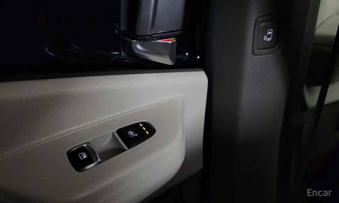 Kia Carnival 2023 9-Seater Signature