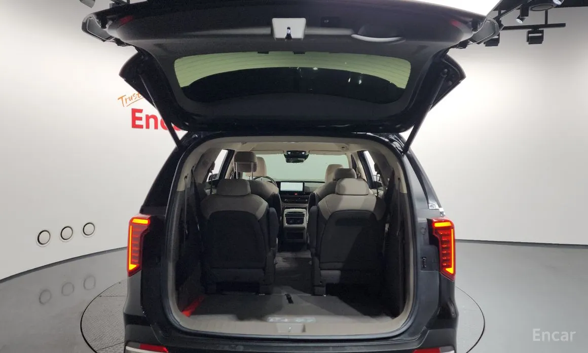 Kia Carnival 2023 9-Seater Signature