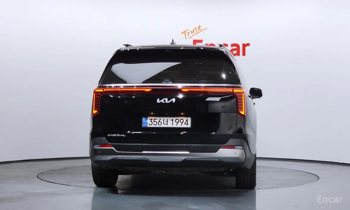 Kia Carnival 2023 9-Seater Signature