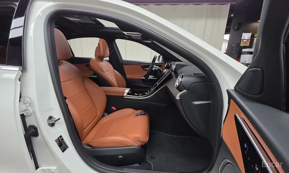 Mercedes-Benz C-Class 2022 C200 4MATIC Avantgarde