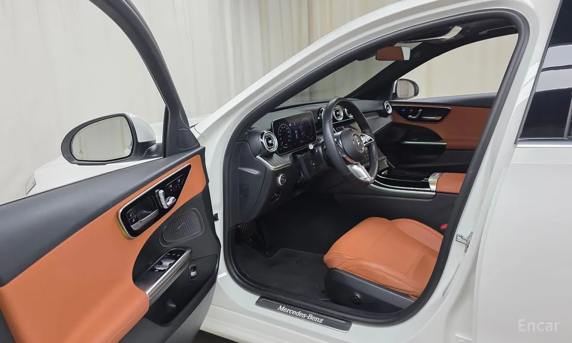 Mercedes-Benz C-Class 2022 C200 4MATIC Avantgarde