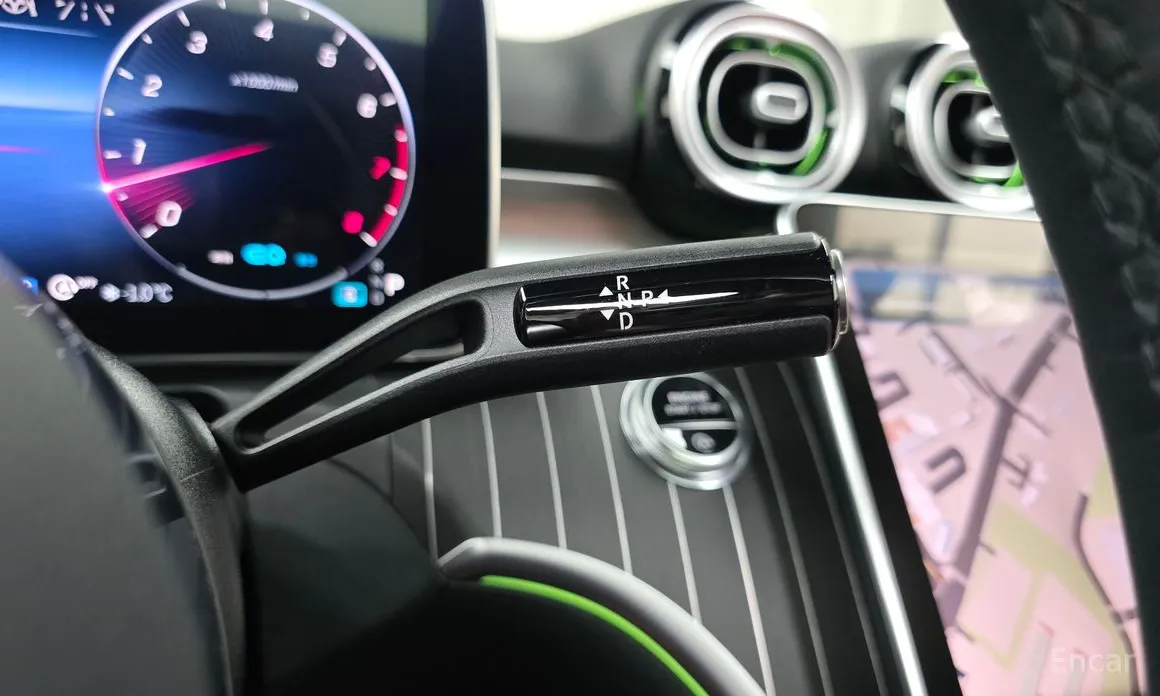 Mercedes-Benz C-Class 2022 C200 4MATIC Avantgarde