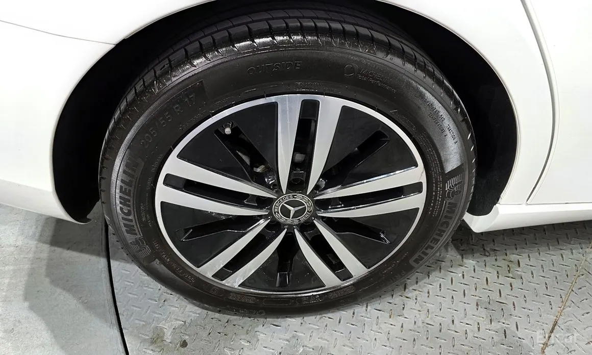 Mercedes-Benz A-Class 2019 A220 Sedan