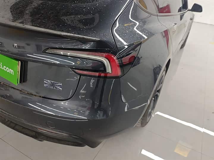 Tesla Model 3 2024 2024款 高性能全轮驱动版