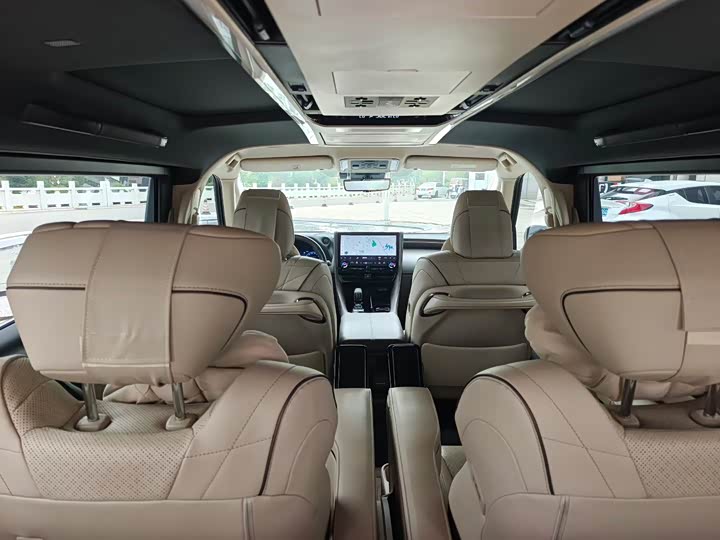 Toyota Vellfire 2024 2024款 皇冠 双擎 2.5L 至尊行政版