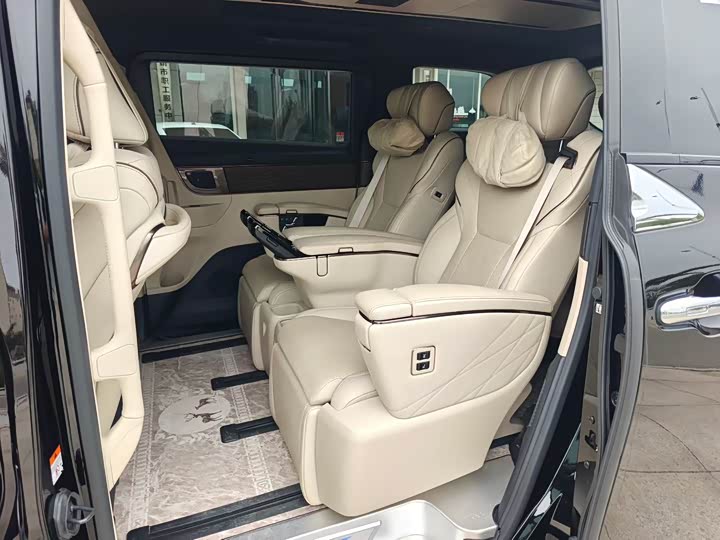 Toyota Vellfire 2024 2024款 皇冠 双擎 2.5L 至尊行政版