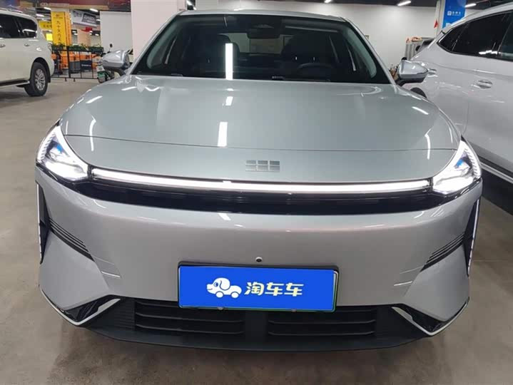 Geely Galaxy L6 2025 2025款 EM-i 140km 探索+版