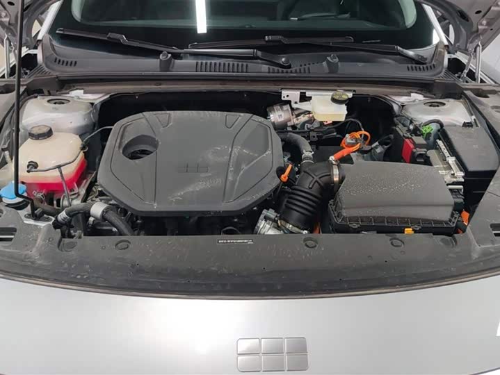 Geely Galaxy L6 2025 2025款 EM-i 140km 探索+版