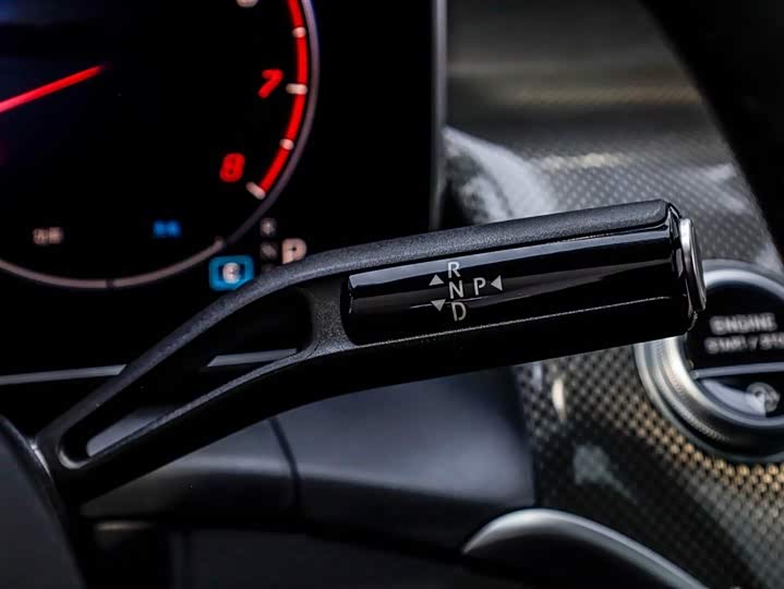 Mercedes-Benz GLC-Class Coupe 2025 2025款 GLC 260 4MATIC 轿跑SUV