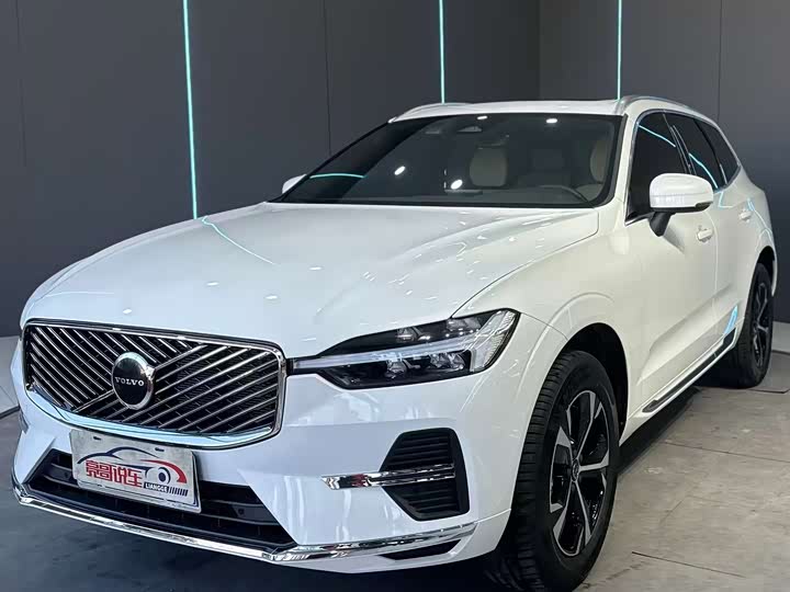 Volvo XC60 2026 2026款 B5 四驱智逸豪华版