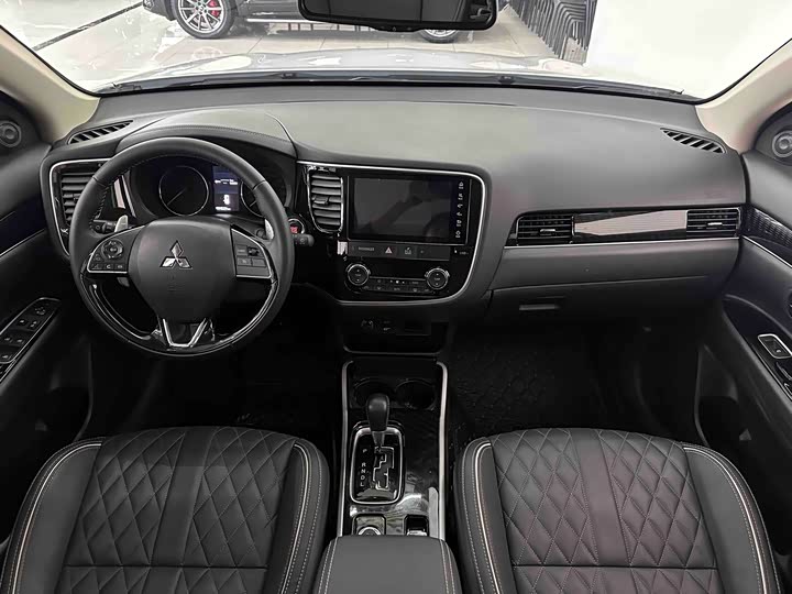 Mitsubishi Outlander 2021 2021款 2.4L 四驱曜动版 5座