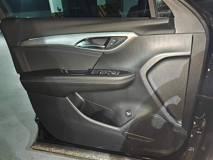 Buick Envision Plus 2025 2025款 昂科威Plus 28T 四驱白金版