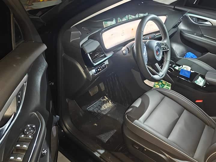 Buick Envision Plus 2025 2025款 昂科威Plus 28T 四驱白金版