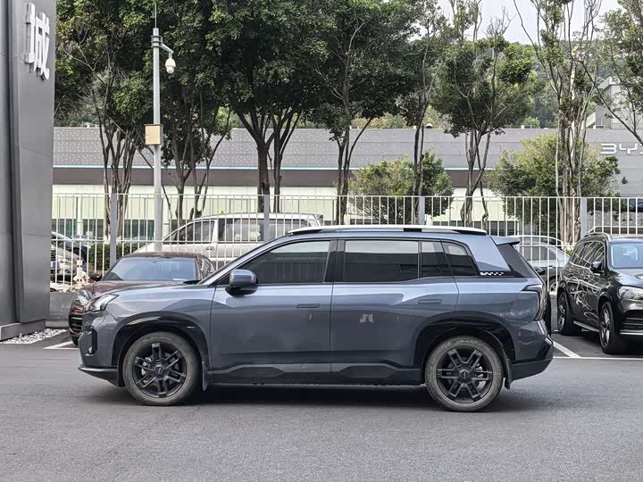 GAC Aion V 2025 2025款 埃安霸王龙 650 智享版