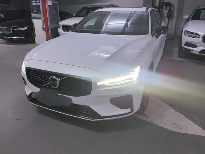 Volvo V60 2024 2024款 B5 智远运动版