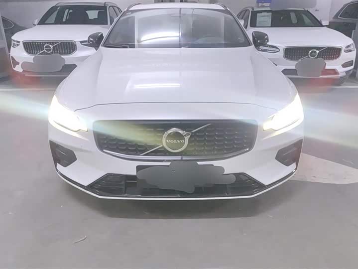 Volvo V60 2024 2024款 B5 智远运动版