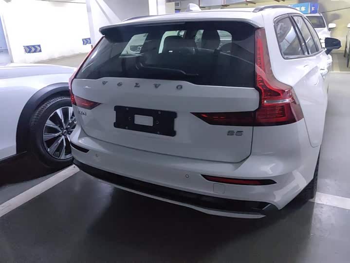 Volvo V60 2024 2024款 B5 智远运动版