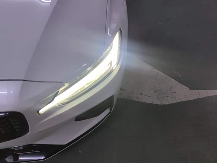 Volvo V60 2024 2024款 B5 智远运动版