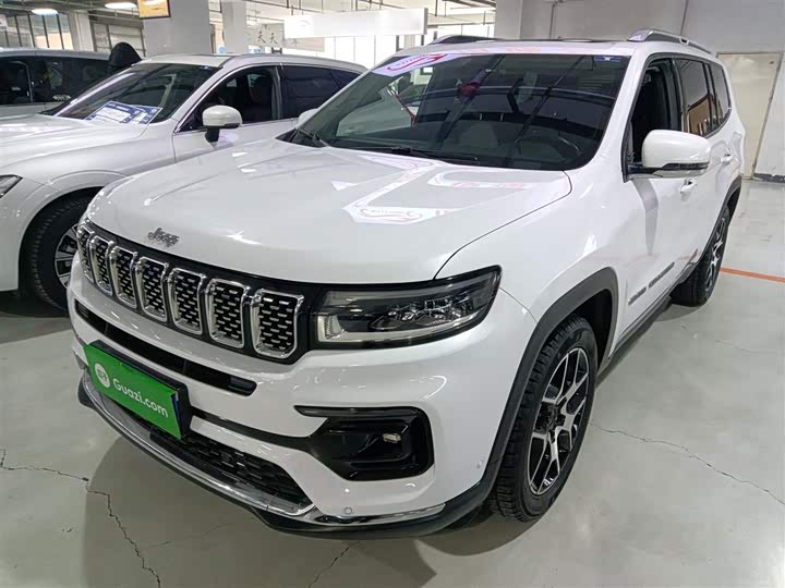 Jeep Grand Commander 2022 2022款 2.0T 两驱豪华版