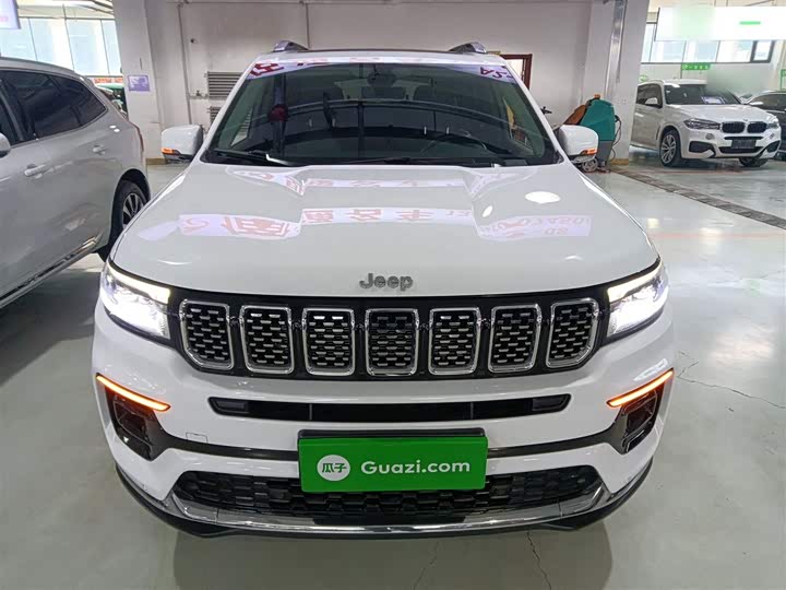 Jeep Grand Commander 2022 2022款 2.0T 两驱豪华版