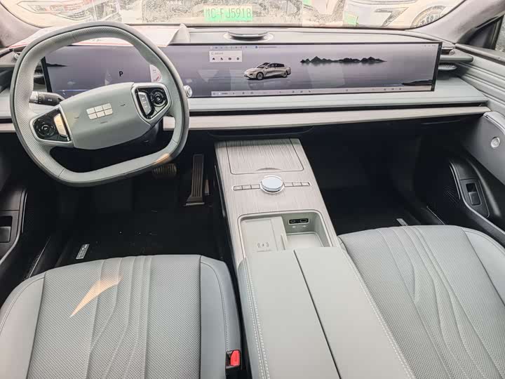 Geely Galaxy E8 2025 2025款 575km 启航智驾版