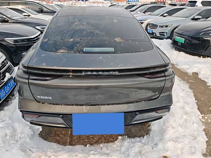 Geely Galaxy E8 2025 2025款 575km 启航智驾版