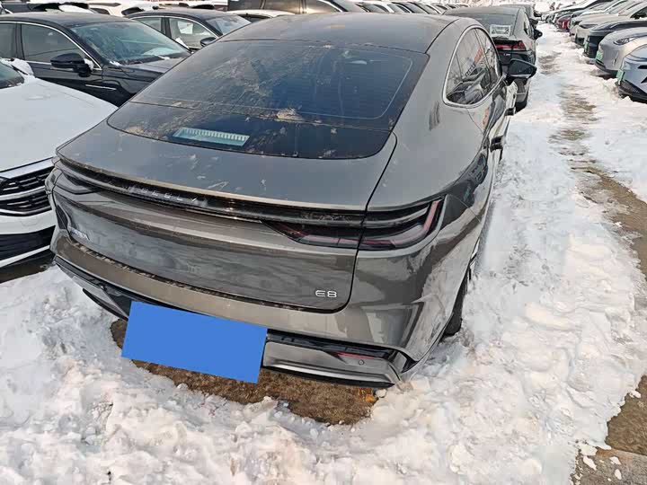 Geely Galaxy E8 2025 2025款 575km 启航智驾版