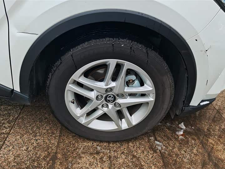 Toyota C-HR 2022 2022款 2.0L 领先版