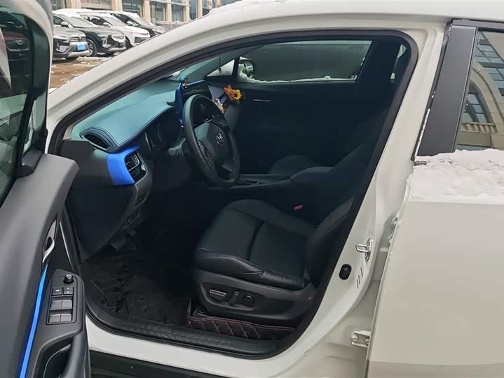 Toyota C-HR 2022 2022款 2.0L 领先版