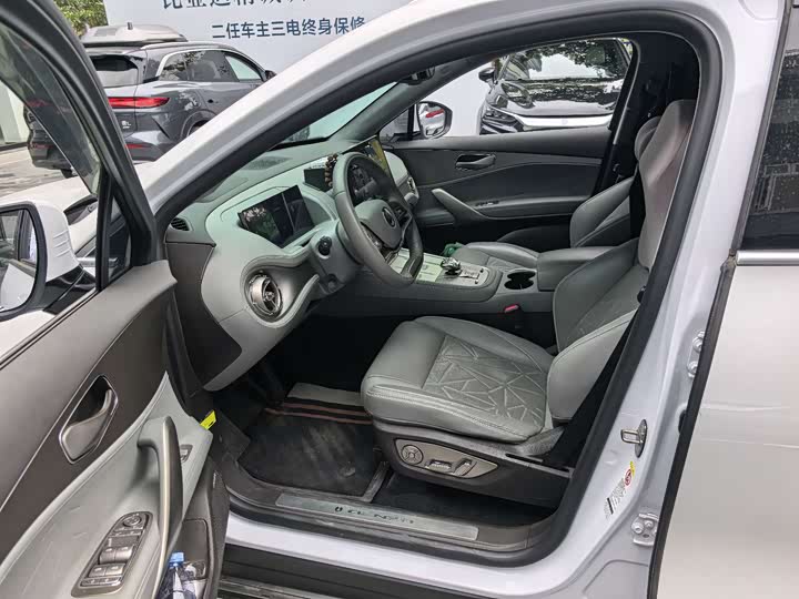 Denza N8 2023 2023款 四驱超混旗舰七座版