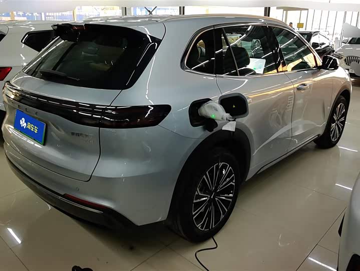 Geely Galaxy Starship 7 2025 2025款 120km 领航版