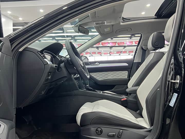 Volkswagen Magotan 2025 2025款 众享款 330TSI DSG豪华型