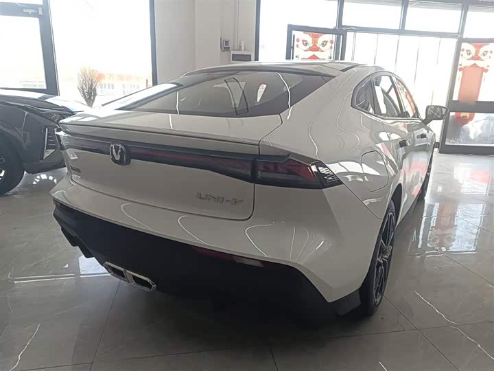 Changan UNI-V Hybrid 2024 2024款 蓝鲸智电iDD 136km 智酷型