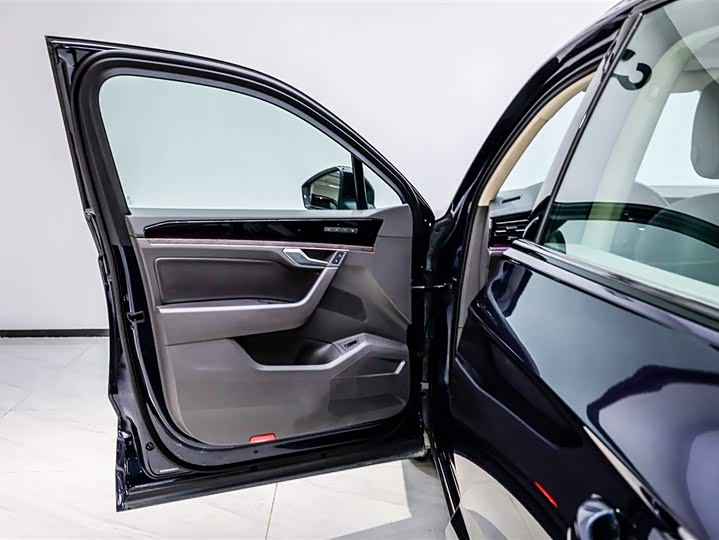 Volkswagen Touareg 2022 2022款 3.0TSI 锐享版 曜黑运动套装