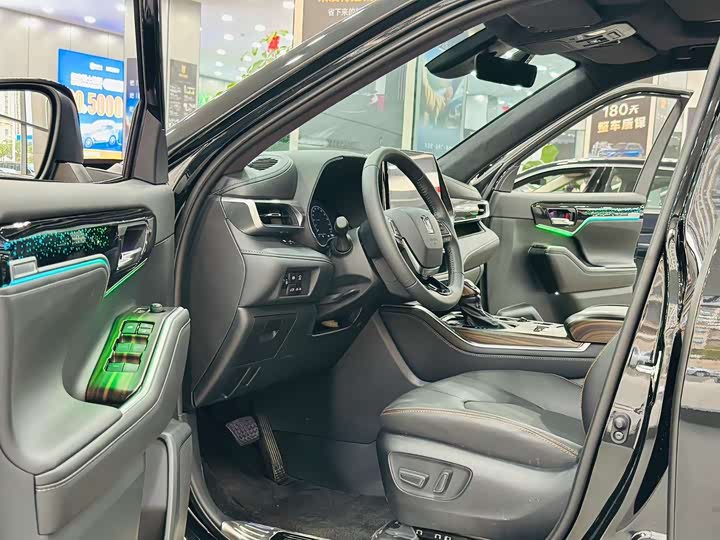 Toyota Crown Kluger 2024 2024款 2.5L HEV四驱尊贵版