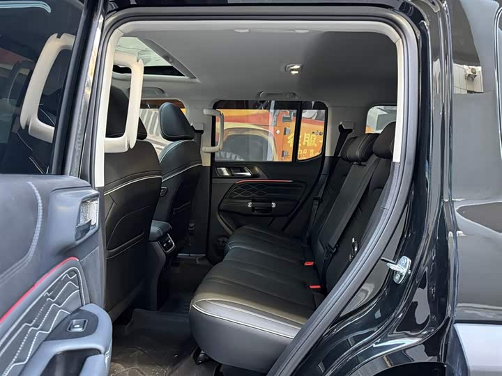 Tank 300 2024 2024款 2.0T 征服者