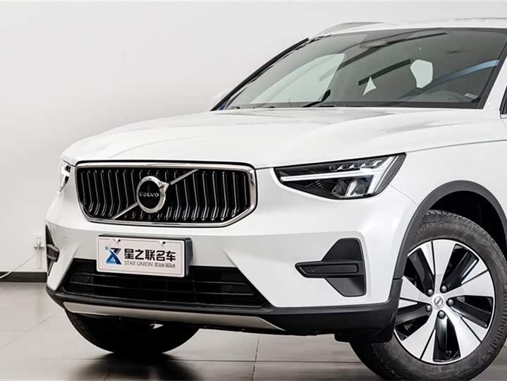 Volvo XC40 2025 2025款 B3 智远豪华版
