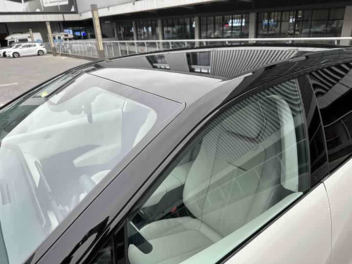 Zeekr X 2025 2025款 四座后驱魔方版