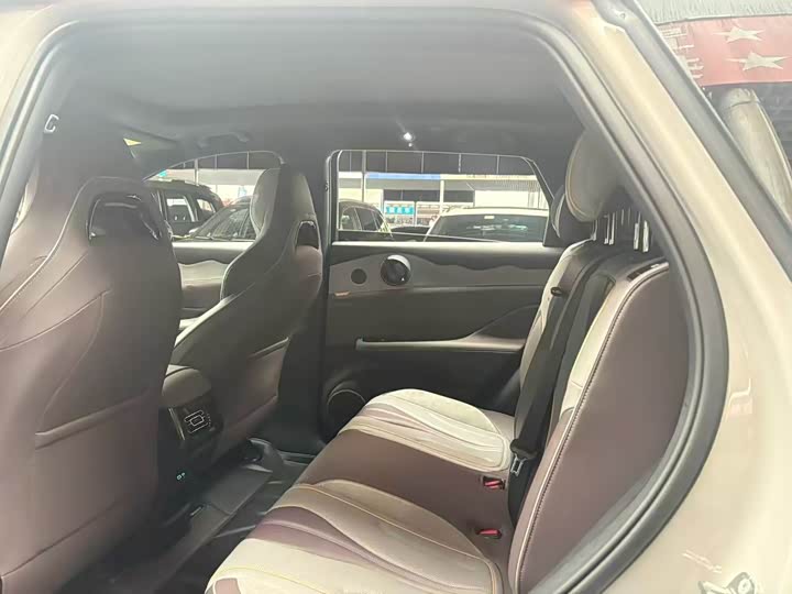 BYD Frigate 07 2024 2024款 荣耀版 DM-i 100KM 豪华型