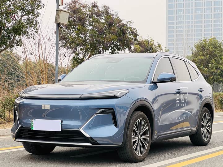 Geely Galaxy L7 2025 2025款 EM-i 115km 探索版