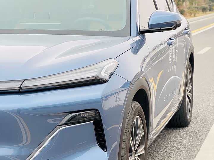 Geely Galaxy L7 2025 2025款 EM-i 115km 探索版