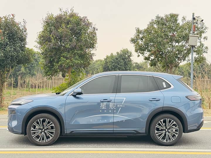 Geely Galaxy L7 2025 2025款 EM-i 115km 探索版