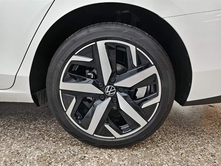 Volkswagen Lamando L 2025 2025款 凌渡L 280TSI DSG酷辣版