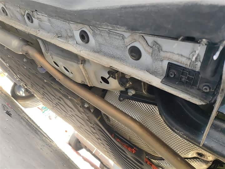 Geely Galaxy L7 2025 2025款 EM-i 115km 探索+版